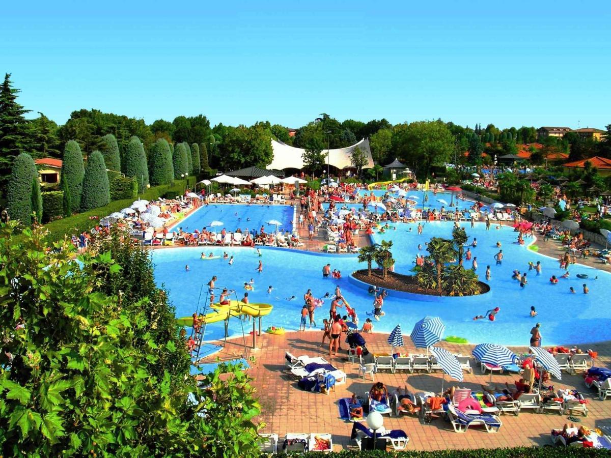 Camping Bella Italia In Peschiera Del Garda - Gardaseeアパートメント エクステリア 写真