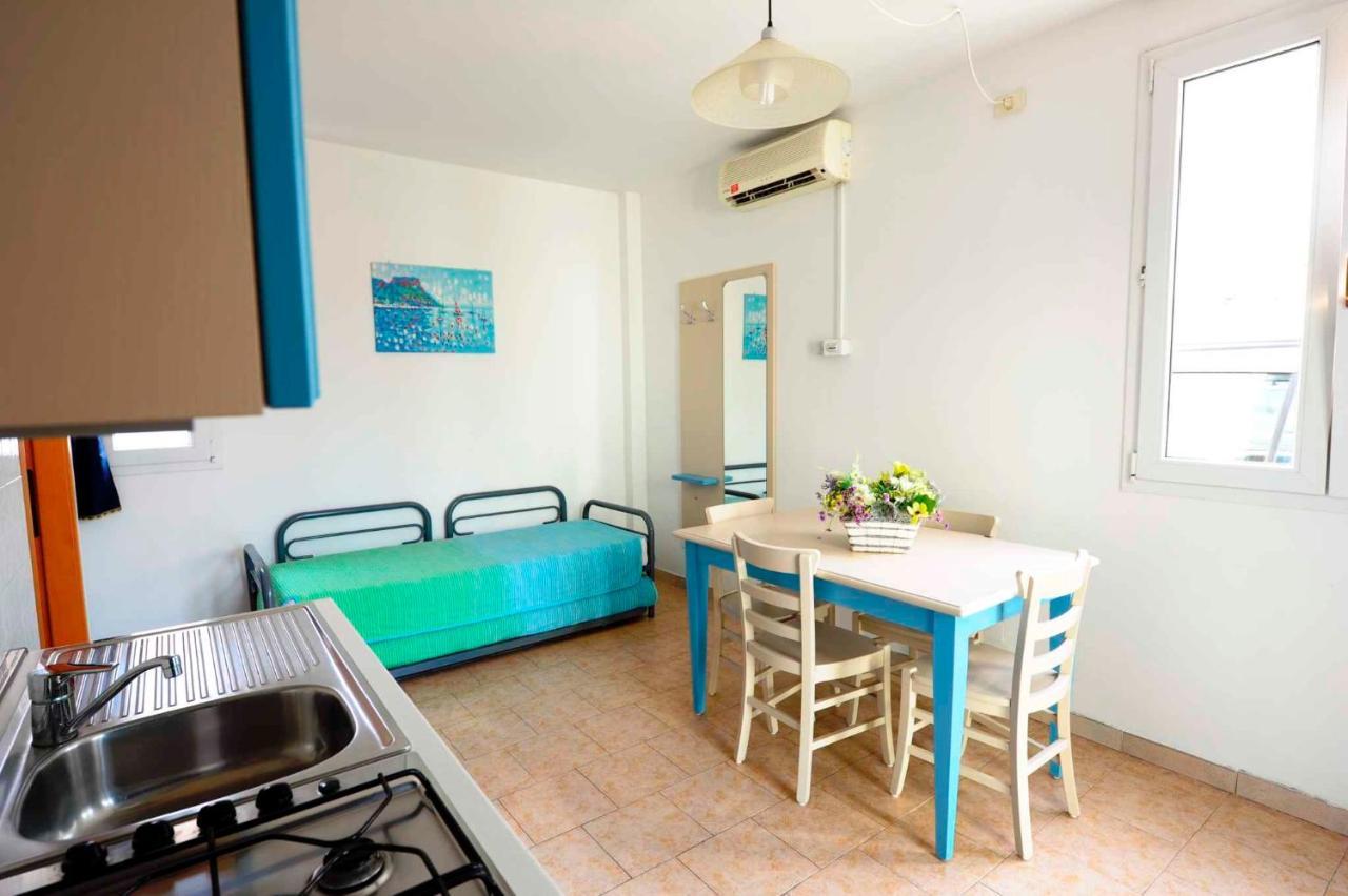 Camping Bella Italia In Peschiera Del Garda - Gardaseeアパートメント エクステリア 写真