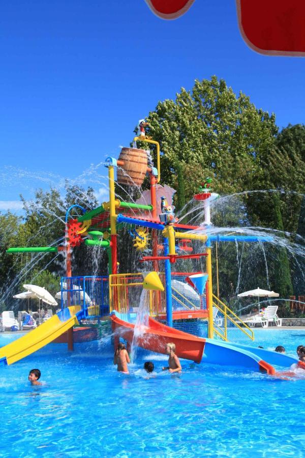 Camping Bella Italia In Peschiera Del Garda - Gardaseeアパートメント エクステリア 写真