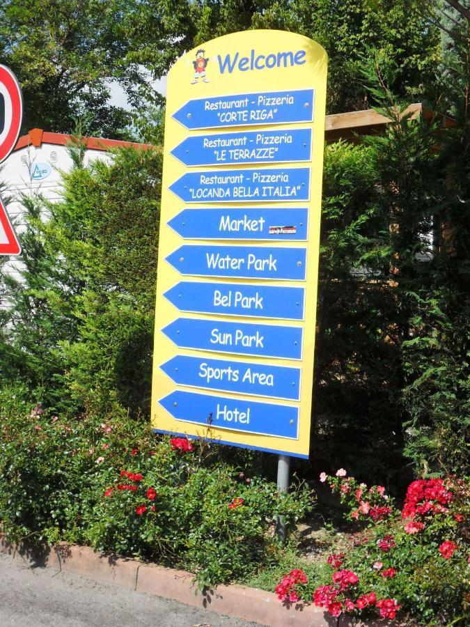 Camping Bella Italia In Peschiera Del Garda - Gardaseeアパートメント エクステリア 写真